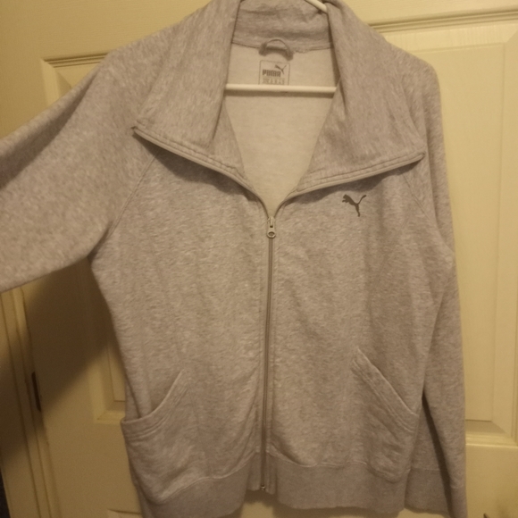 Puma zip up ⭐⭐ - Picture 3 of 6